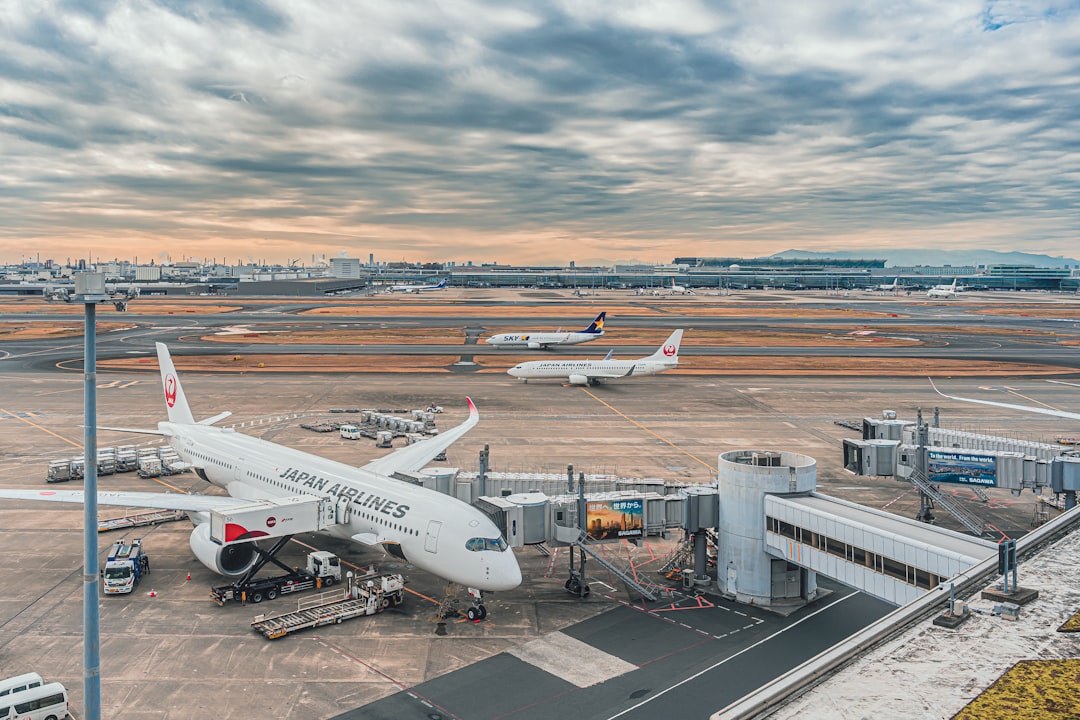 Unlimited Data Pocket WiFi Rental in Japan Airport (2026 Guide): Best Providers, Prices & Pickup Tips
