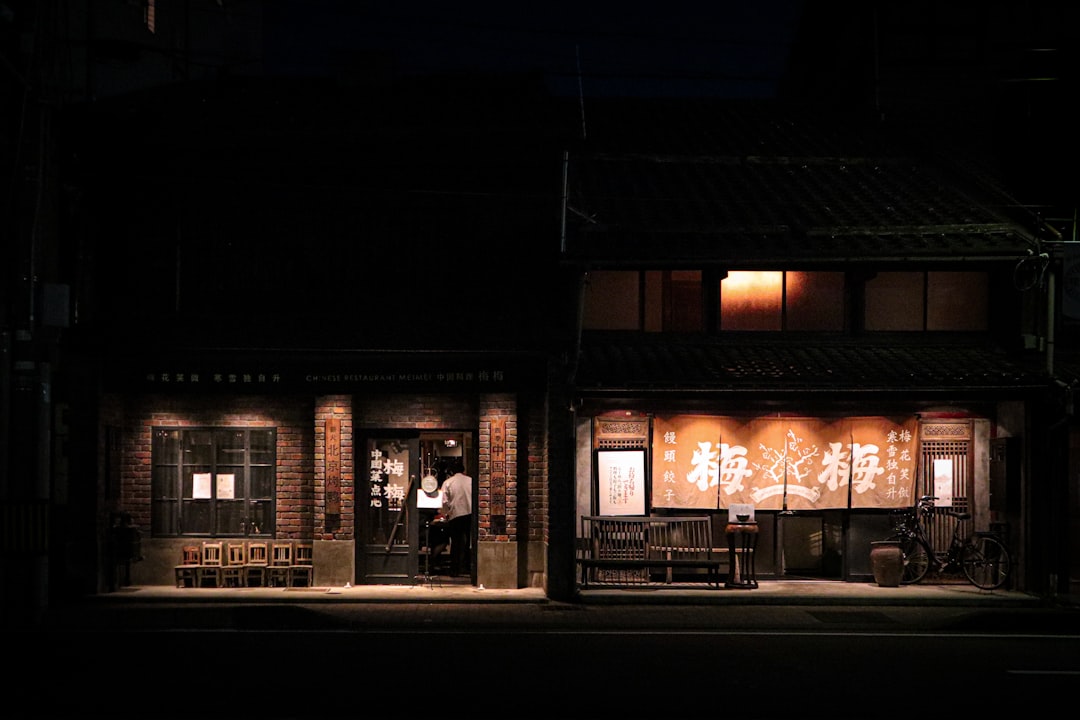 Comment se Comporter dans un Izakaya au Japon