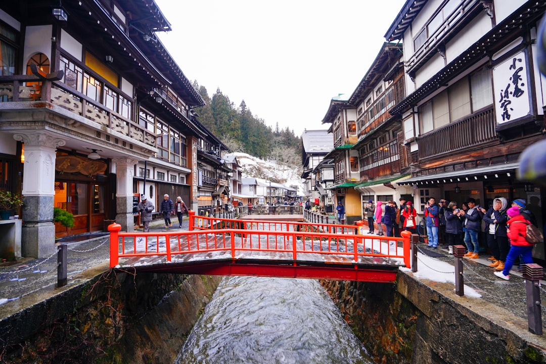 Lieux Réels Demon Slayer à Visiter au Japon : Guide Complet pour Fans d'Anime