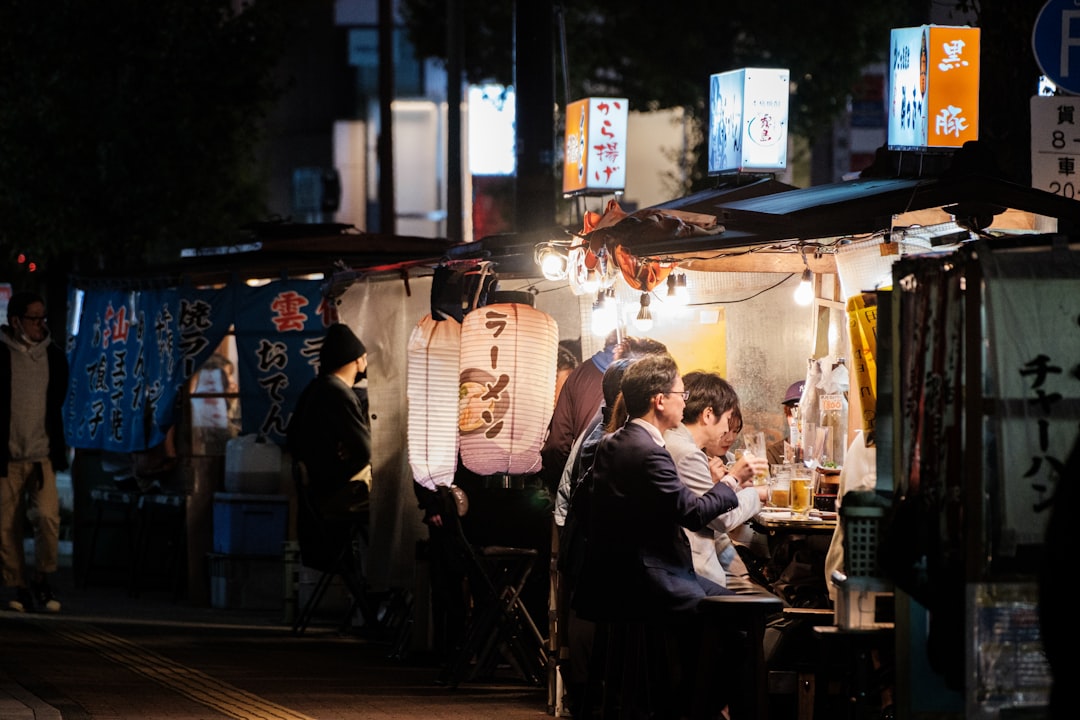 Pasar Street Food Malam Yatai Fukuoka: Panduan Lengkap Wisata Kuliner Jalanan Khas Jepang