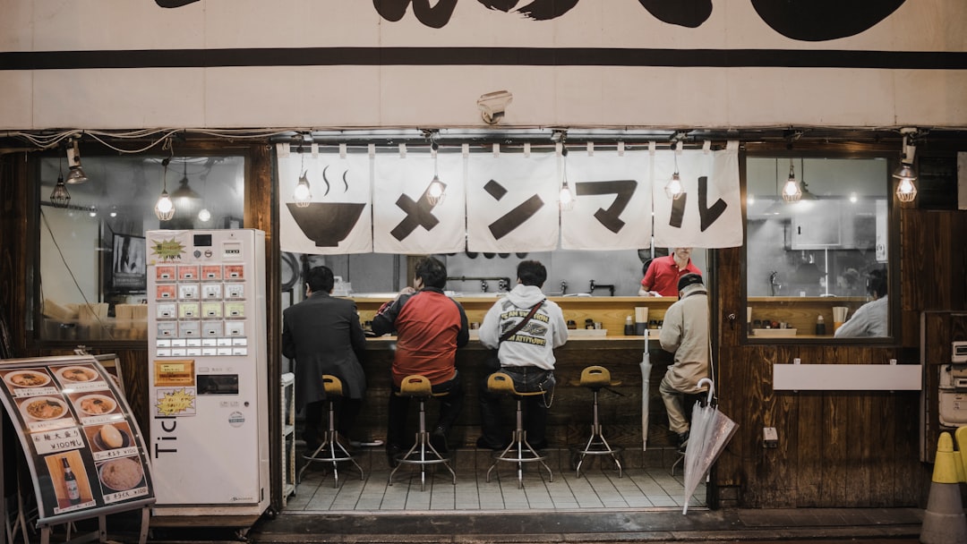 Panduan Lengkap Makanan Halal di Jepang: Tips dan Tempat Makan Terbaik untuk Wisatawan Muslim