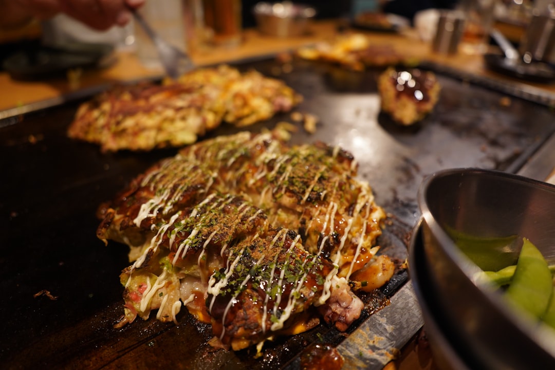 Okonomiyaki Hiroshima vs Osaka: Apa Bedanya?