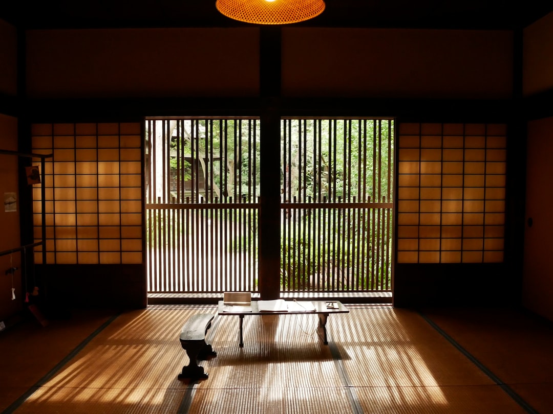 Panduan Lengkap Booking Ryokan Tradisional Jepang: Tips, Waktu, dan Biaya