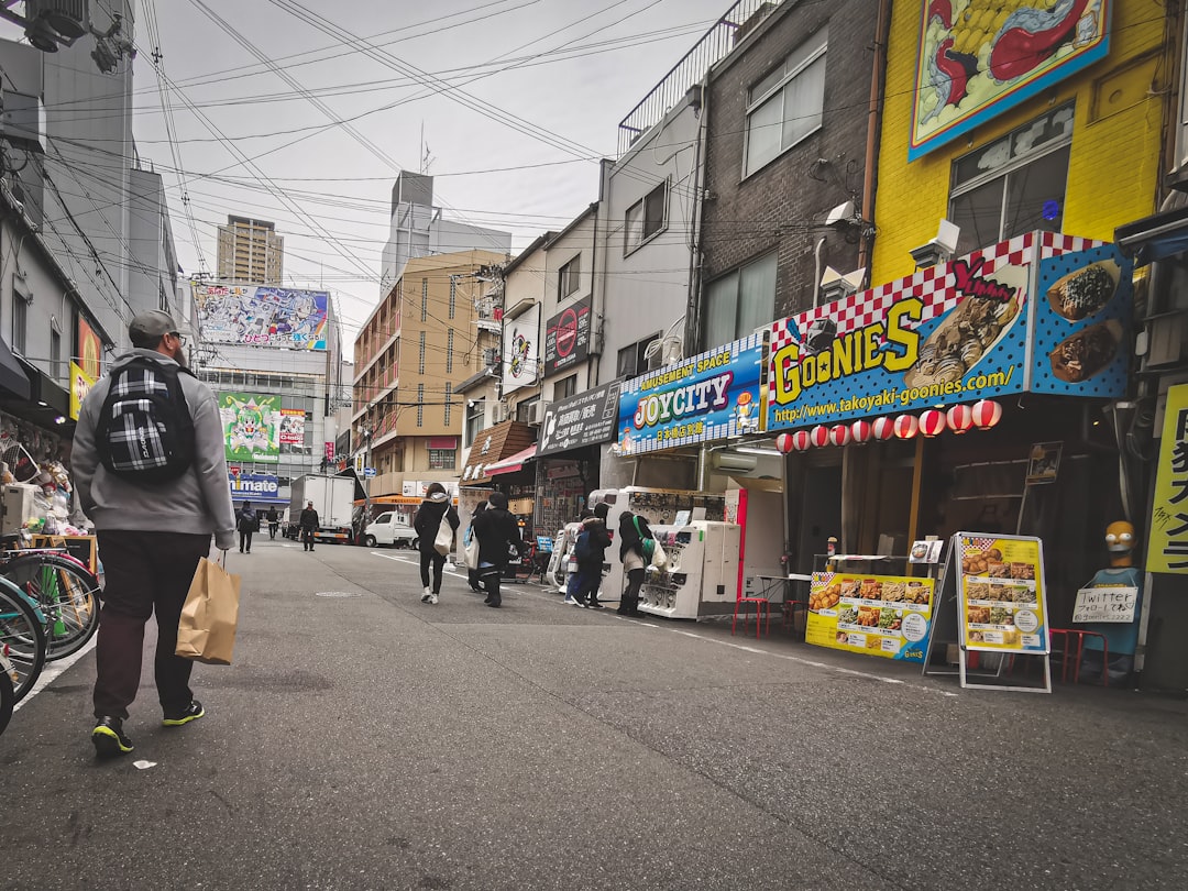 Panduan Lengkap Kuliner Halal di Osaka: Restoran, Tips, dan Rekomendasi Terbaik