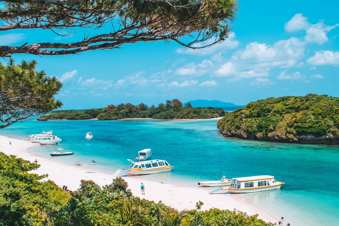 10 Resort Pantai Miyakojima Terbaik untuk Bulan Madu