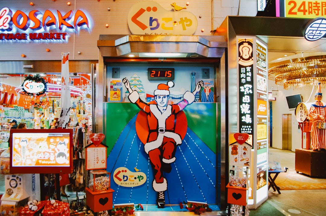 Tips Beli Figure Anime di Den Den Town: Panduan Lengkap untuk Pemburu Harta Karun Otaku